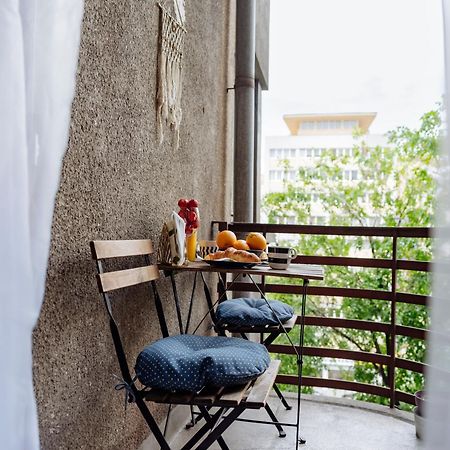 Petite Maison Sur Le Boulevard Bucareste Exterior foto