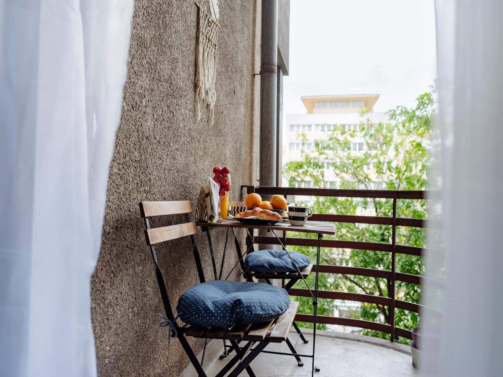 Petite Maison Sur Le Boulevard Bucareste Exterior foto